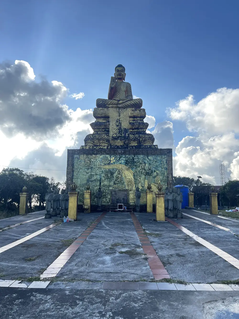 Un bouddha du mont Bokor