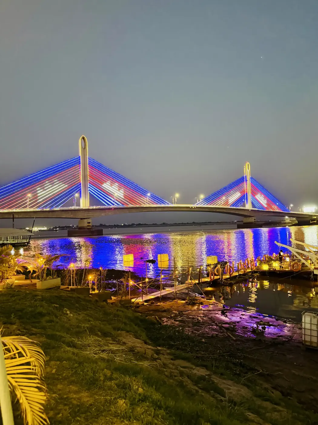 Le pont, la nuit